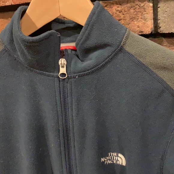 The NorthFace pullover fleece - Picture 3 of 11